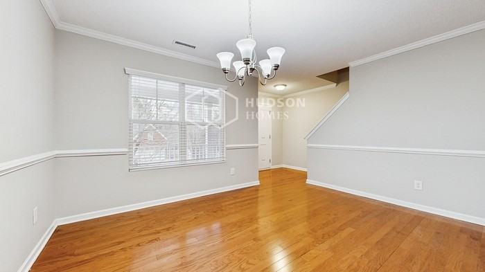 127 Chadford Pl - Photo 5 of 33