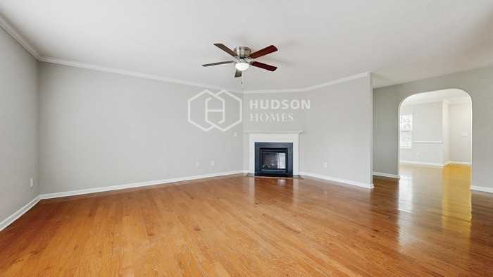 127 Chadford Pl - Photo 7 of 33