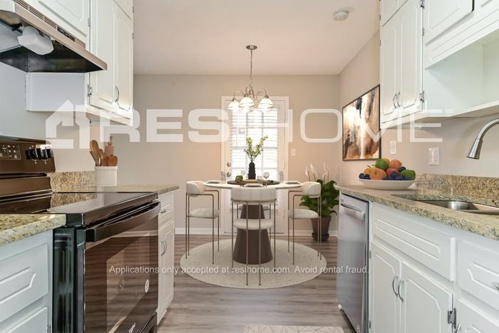 6478 Bobolink Ct - Photo 2 of 17