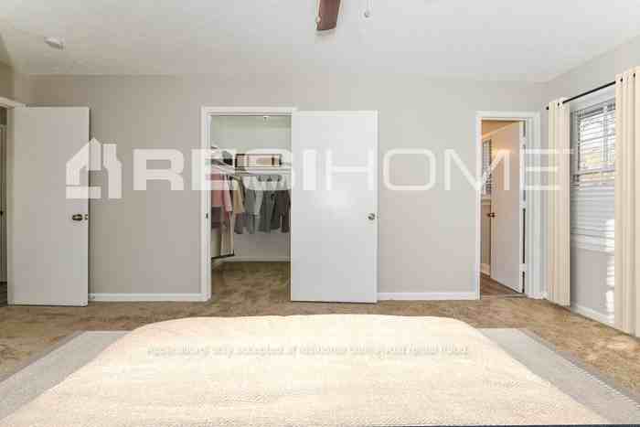 6478 Bobolink Ct - Photo 5 of 17