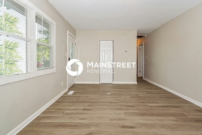 2813 Falcon Dr - Photo 3 of 15