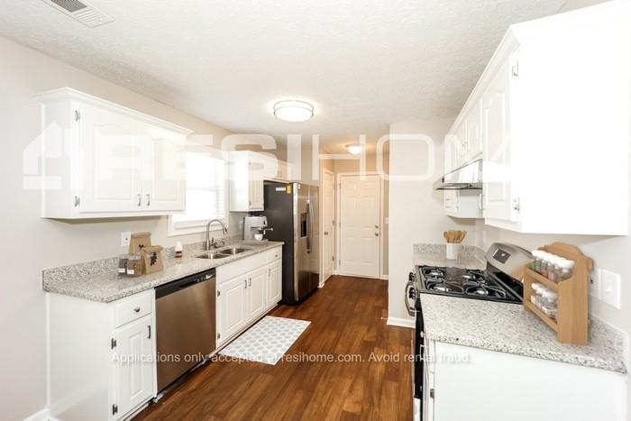 11541 Vinea Ln - Photo 3 of 18