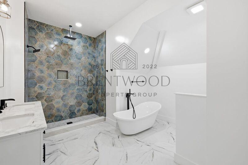 29 N State Ave - Photo 3 of 36