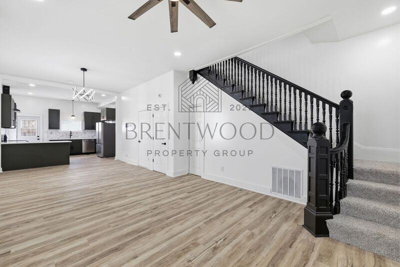 31 N State Ave - Photo 6 of 37