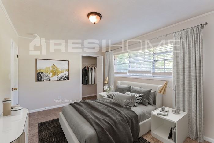 7432 Meadows Dr - Photo 3 of 21