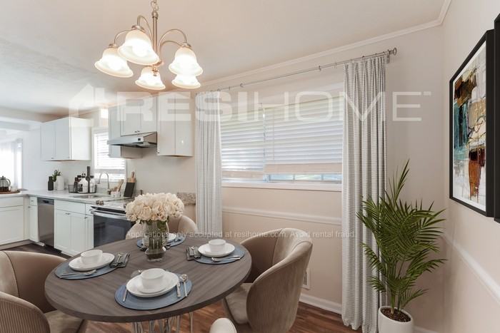 7432 Meadows Dr - Photo 4 of 21