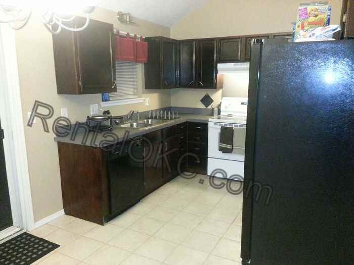 10400 Caton Pl - Photo 6 of 8