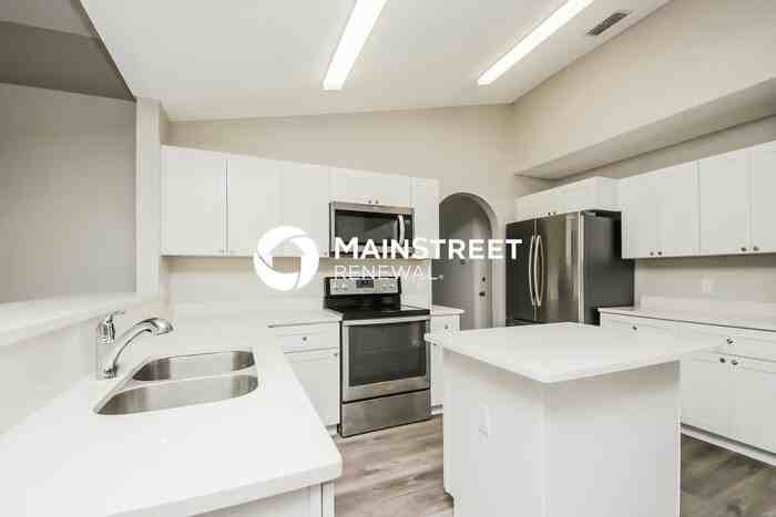 662 Brockton Dr - Photo 4 of 15