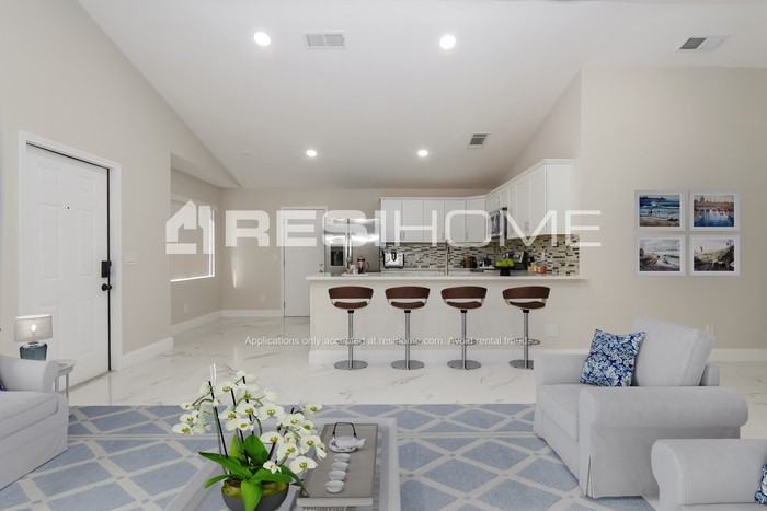 112 Raintree Trl - Photo 4 of 20