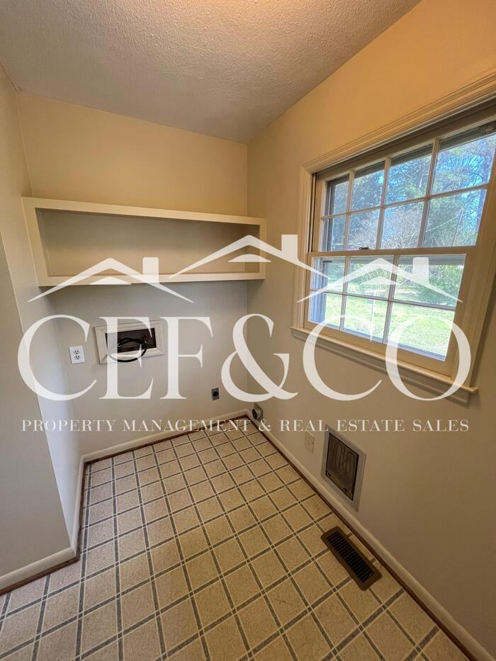 791 John B White Sr Blvd #B - Photo 7 of 15