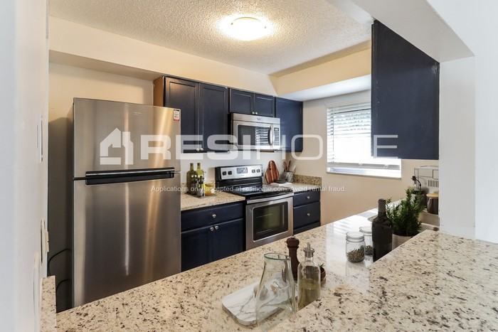 4641 Harding Ave - Photo 3 of 18