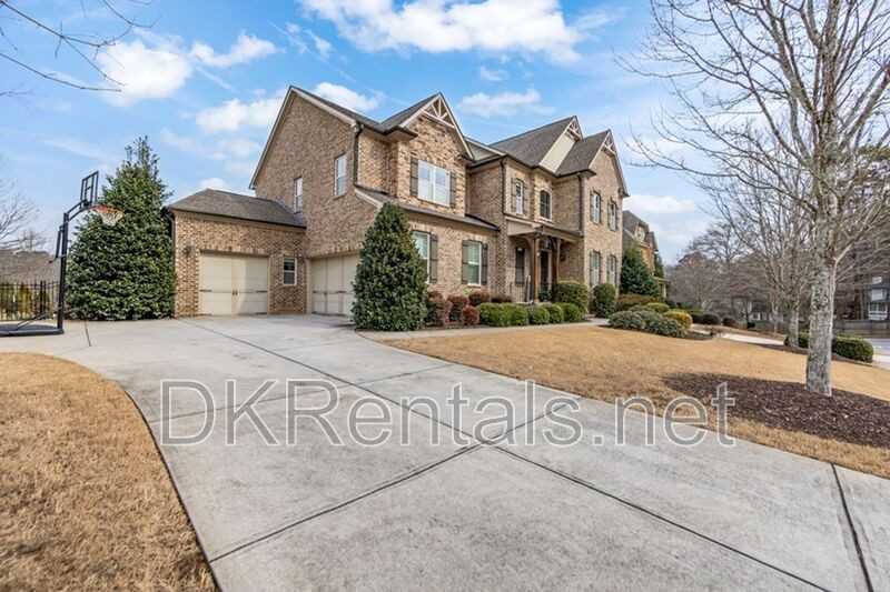 2422 Brewer Way Ne - Photo 2 of 37