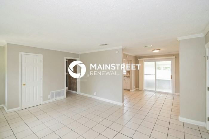 6239 Bennett Rd - Photo 4 of 16