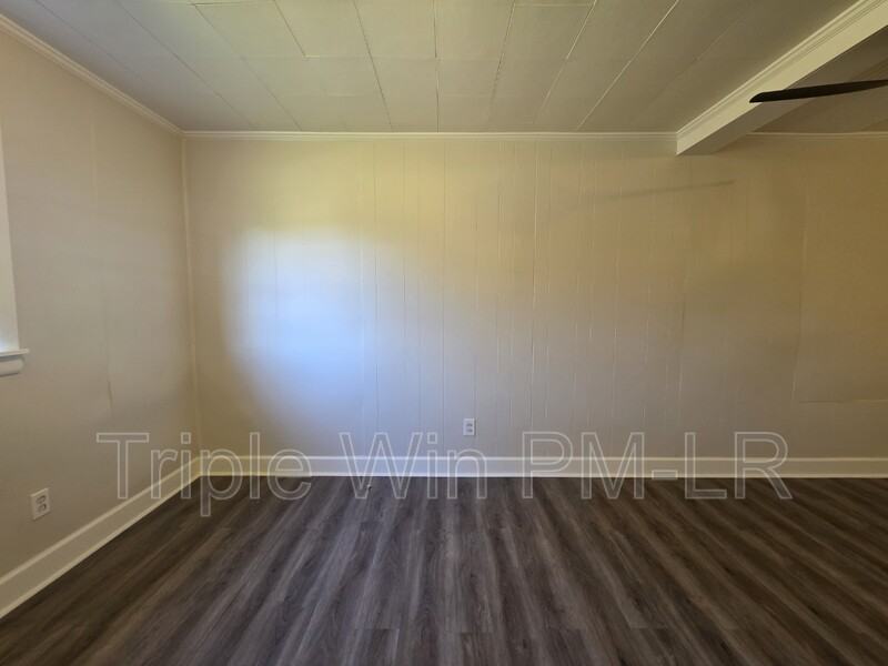 16 Hum Rd - Photo 5 of 31