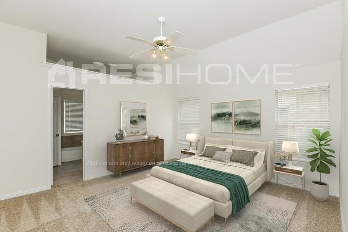 1410 Hyde Park Blvd - Photo 7 of 16