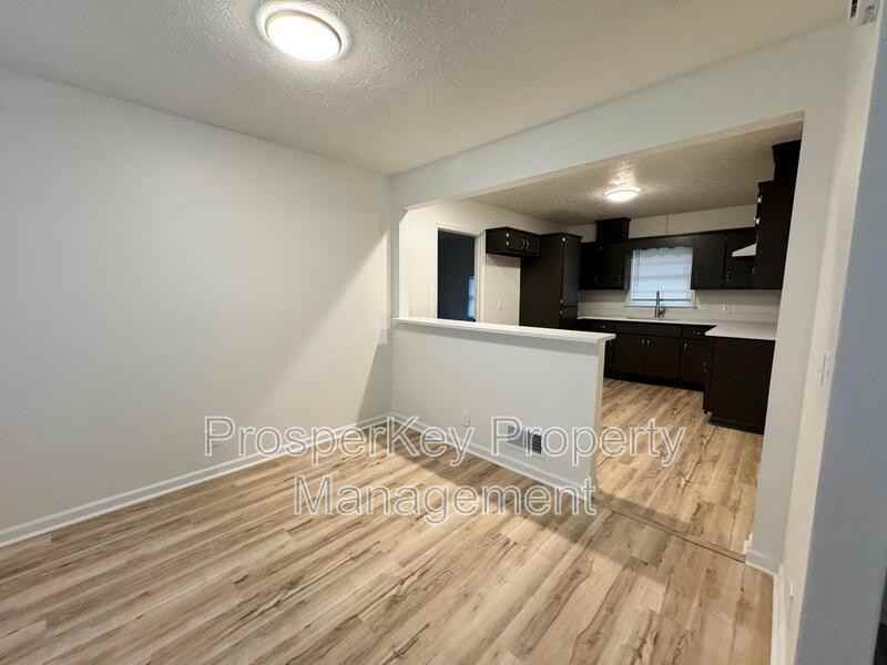 3622 Vivian Ln - Photo 7 of 27