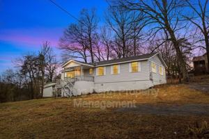 featured image of 1808 Brewster Rd