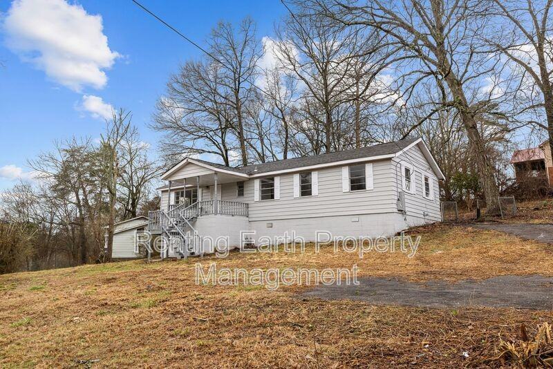 1808 Brewster Rd - Photo 2 of 21