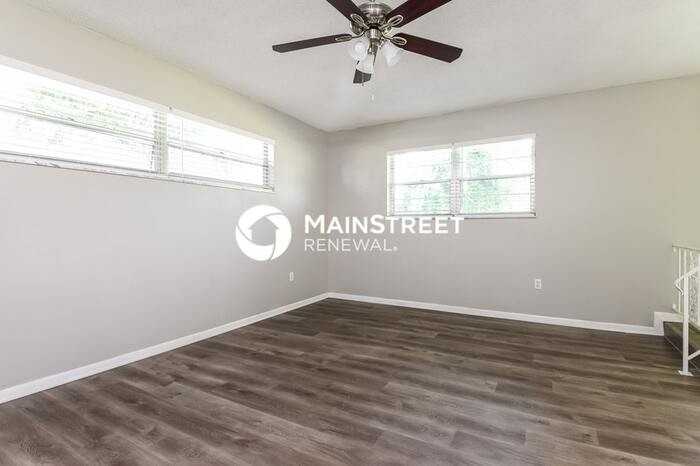 1794 Baywood Ave - Photo 4 of 15