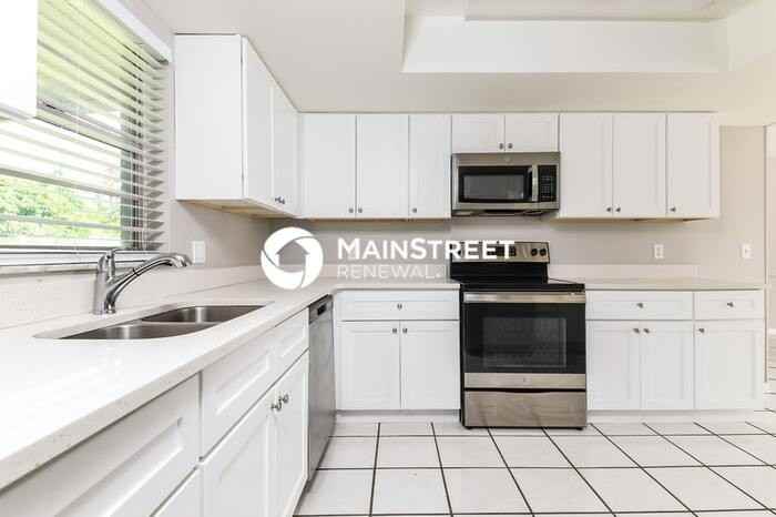 1794 Baywood Ave - Photo 6 of 15