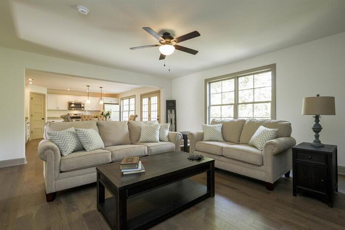 709 Courtland Ave - Photo 6 of 30