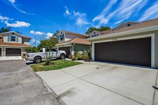 5246 Neil Dr - Photo 3 of 31