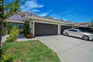 5246 Neil Dr - Photo 4 of 31