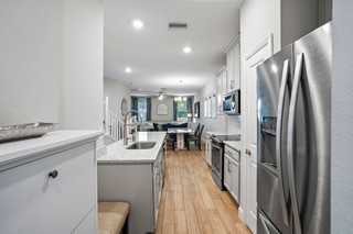 5246 Neil Dr - Photo 5 of 31