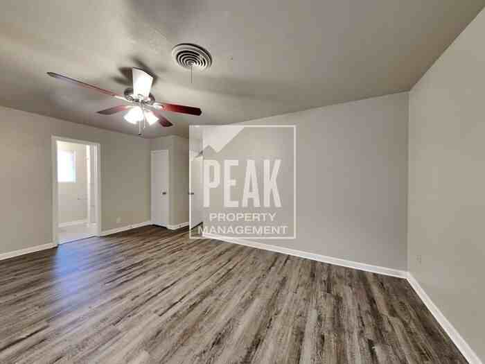 5712 Whitman Ave - Photo 7 of 18