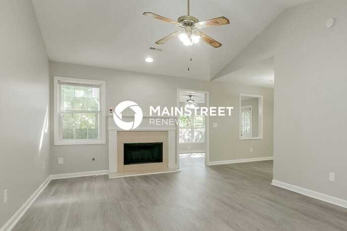 1185 Sunday Ln - Photo 4 of 16