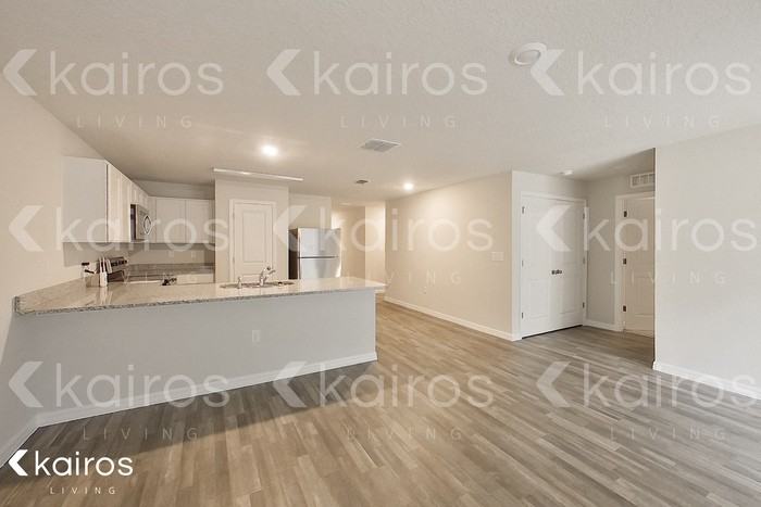 8755 N Nobleton Way - Photo 4 of 22