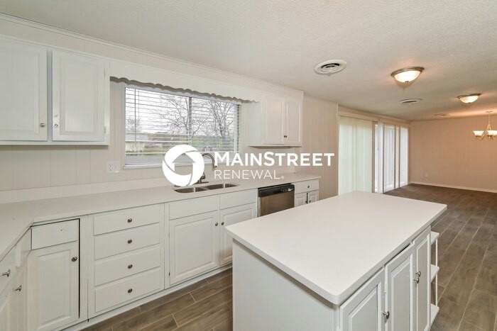 944 Kevin Rd - Photo 5 of 16