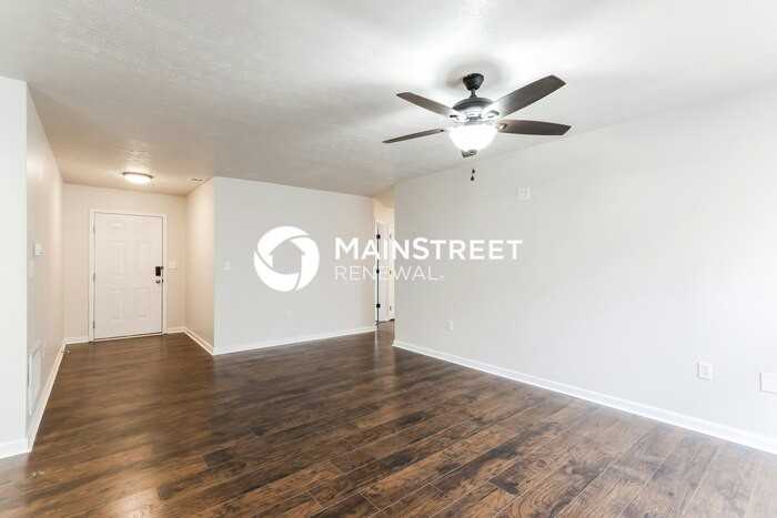 459 Shady Glen Cir - Photo 4 of 16