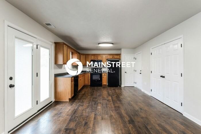 459 Shady Glen Cir - Photo 6 of 16