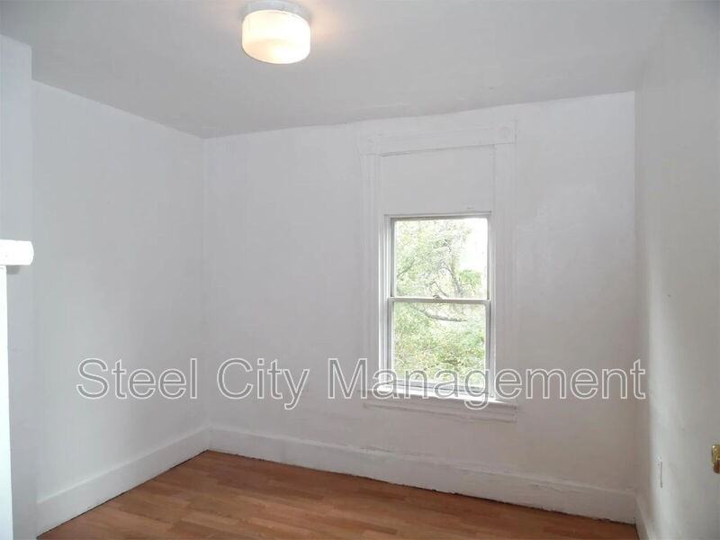 12 Cuyler Ave - Photo 5 of 8