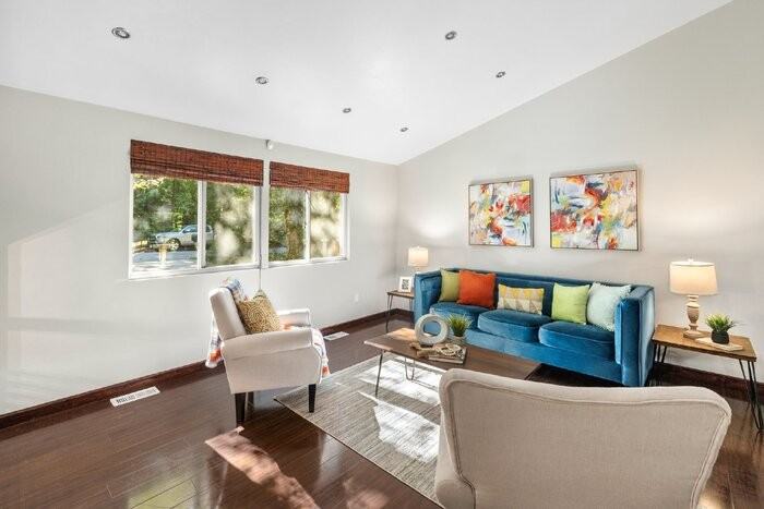 13206 Thornridge Ln - Photo 4 of 32