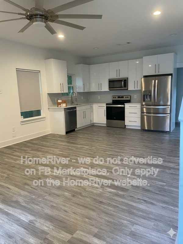 1810 Dr Martin Luther King Jr Dr - Photo 2 of 6