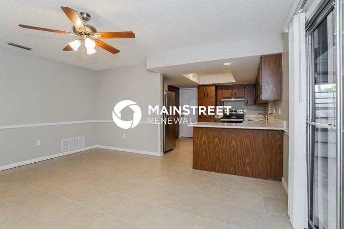 916 Lexington Rd - Photo 6 of 16