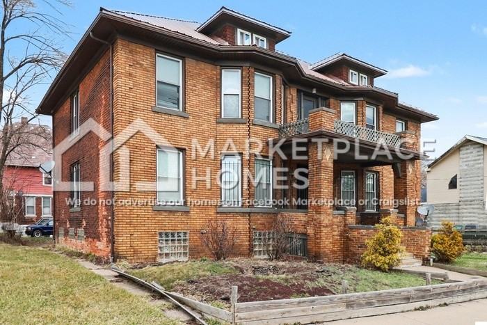2506 Ferry Park St #1 - Photo 3 of 31