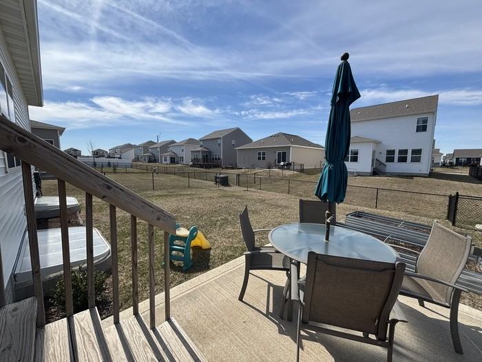 4218 Nw Linwood Dr - Photo 2 of 26