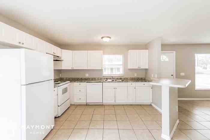 8415 N 10th St - Photo 7 of 12