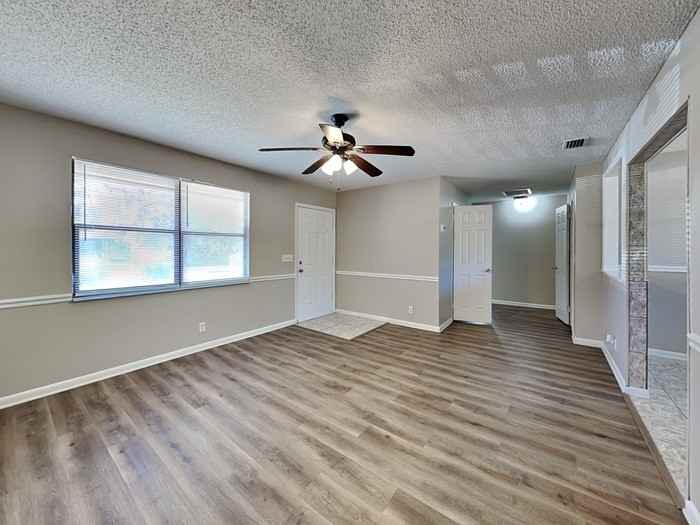 8919 5th Ave - Photo 7 of 21