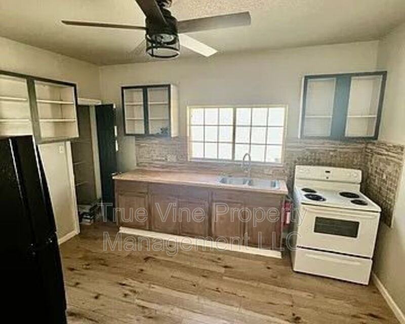 622 S Navidad St #1 - Photo 5 of 7