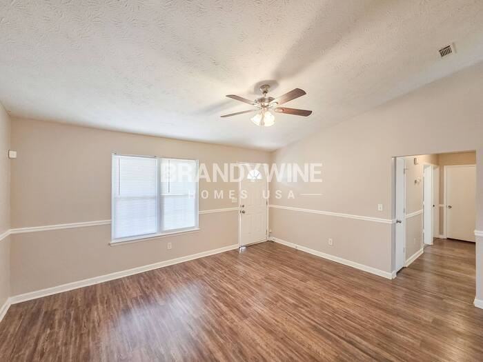 702 Dunaire Way - Photo 3 of 24