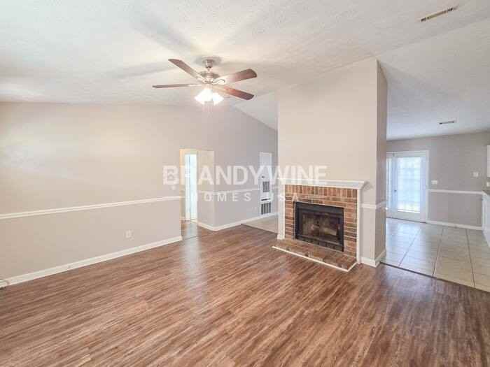 702 Dunaire Way - Photo 5 of 24