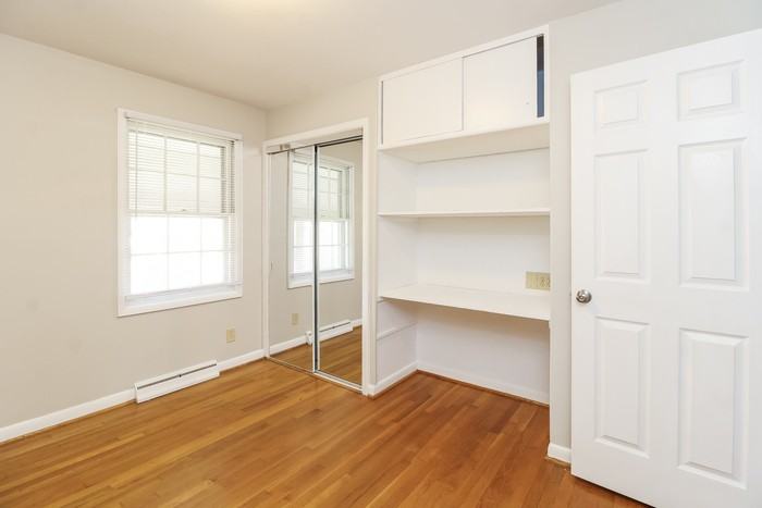 310 Anchor Dr - Photo 7 of 9