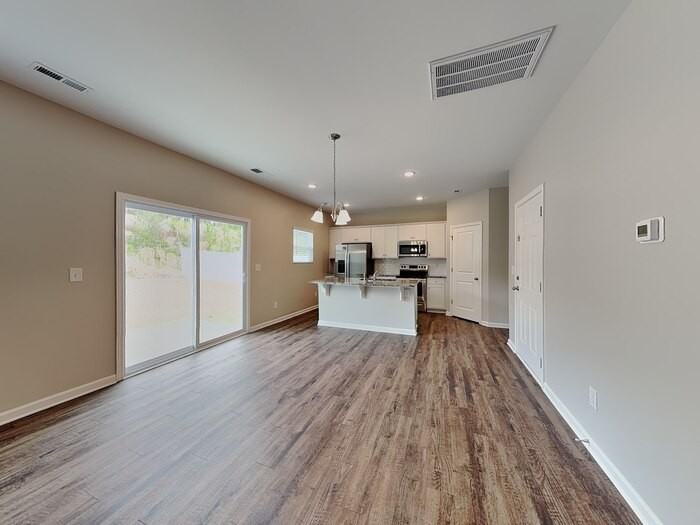 5717 Camp Ct Sw - Photo 2 of 18