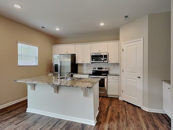 5717 Camp Ct Sw - Photo 6 of 18