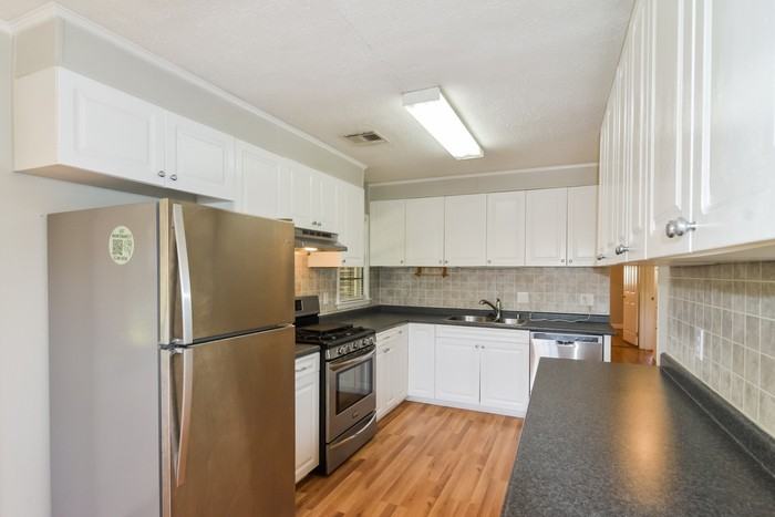 113 Tew St - Photo 5 of 11