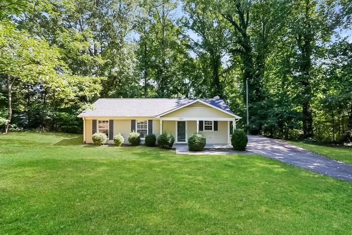 1301 Yardley Ter - Photo 3 of 12